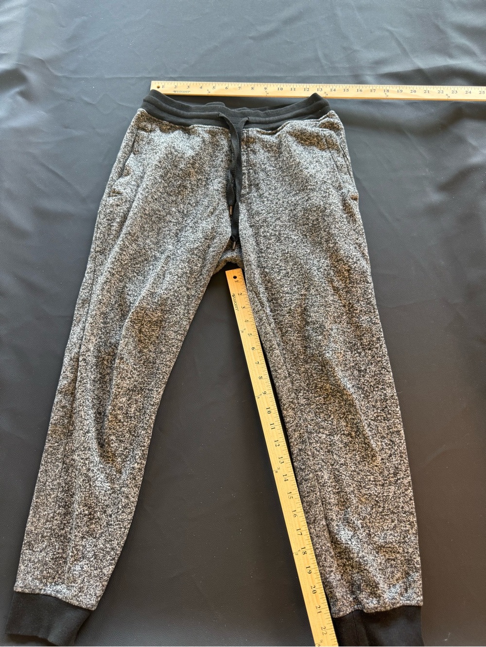 Southpole Black and Red Logo Fleece-Lined Sweatpants